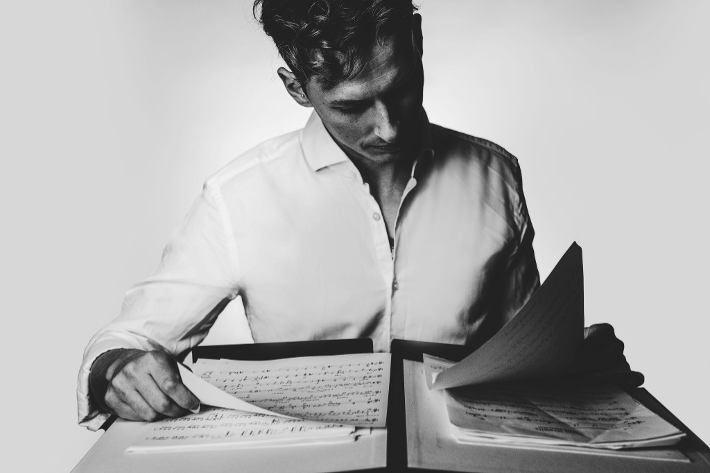 Lucas Campara Diniz — Studying Scores B&W